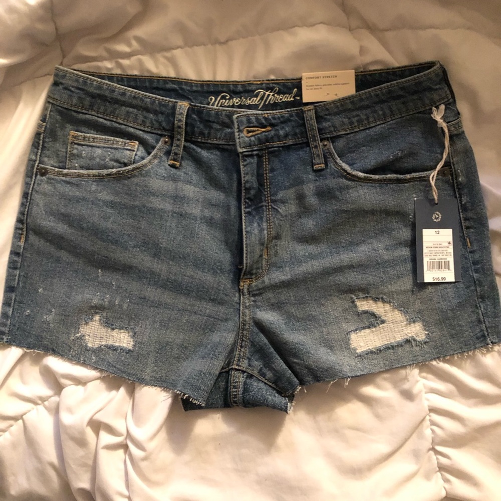 NWT Universal Thread Jean Ripped Shorts